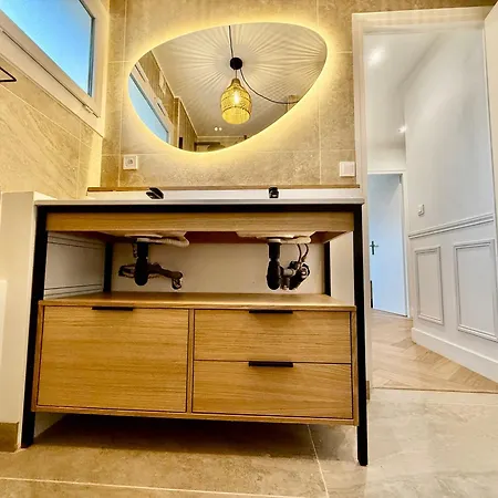 Royal Rock River Apartment