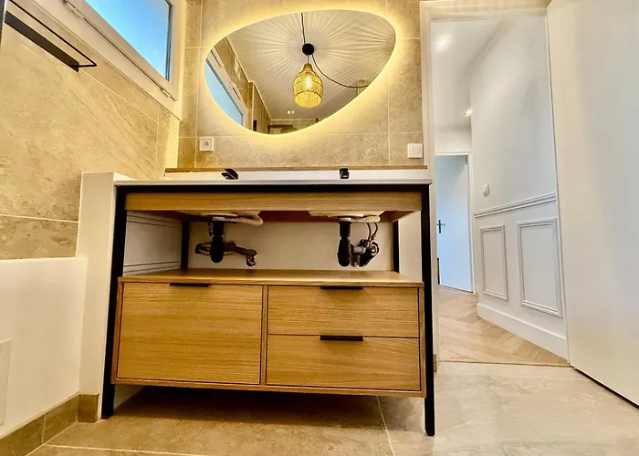 Royal Rock River Apartment